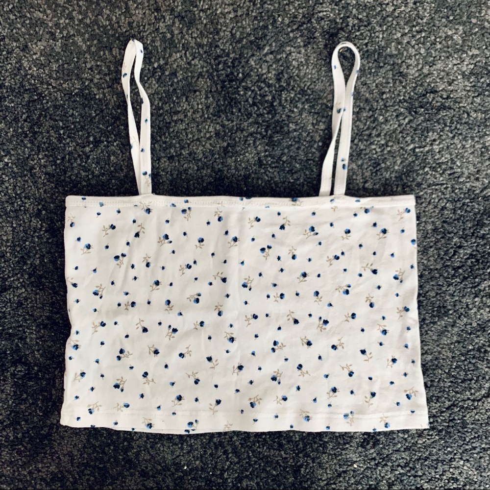 Brandy Melville blue/cream floral Faye tank